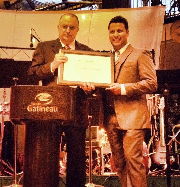 Receiving the Ohtli Award
