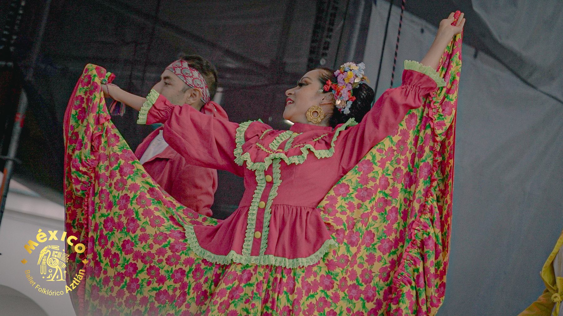 Nayarit couple with floral skirt
